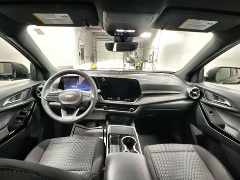 Certified 2025 Chevrolet Equinox LT w/ Safety and Technology Package FWD image 20