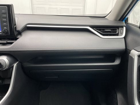 Used 2020 Toyota RAV4 LE image 36