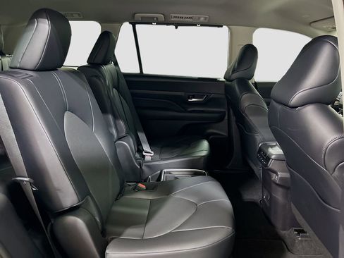 New 2026 Toyota Grand Highlander FWD image 27