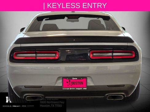 Used 2021 Dodge Challenger R/T Scat Pack RWD image 5