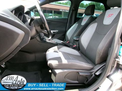 Used 2017 Ford Focus ST FWD image 16