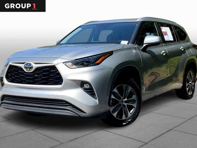Used 2023 Toyota Highlander XLE