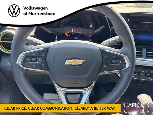 Used 2025 Chevrolet Trax LT w/ Driver Confidence Package FWD image 17