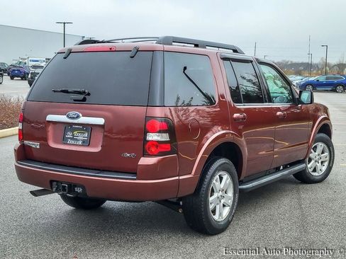 Used 2010 Ford Explorer XLT image 7