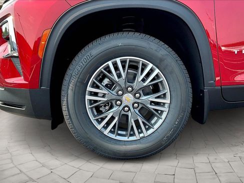 New 2026 Chevrolet Traverse LT w/ Driver Confidence Package image 11