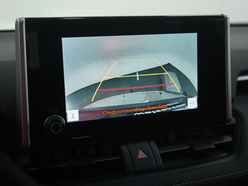 Used 2025 Toyota RAV4 XLE image 27