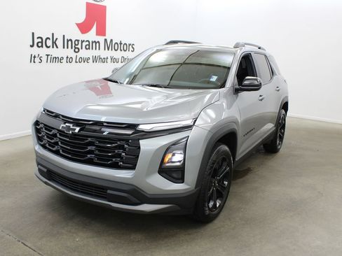 Used 2025 Chevrolet Equinox LT w/ Midnight Edition FWD image 2