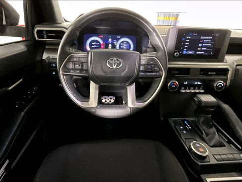 Used 2024 Toyota Tacoma TRD Sport image 5