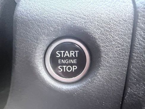 Certified 2024 Nissan Frontier SL w/ Technology Package image 16