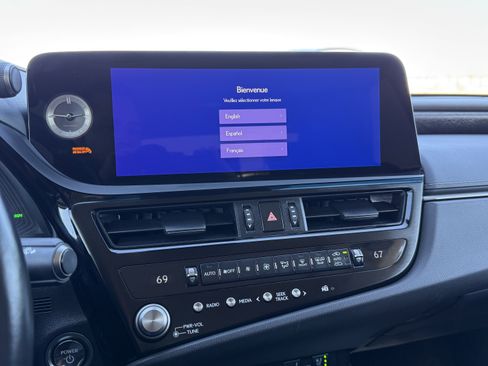 Certified 2025 Lexus ES 300h w/ Premium Package FWD image 26