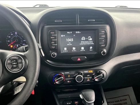 Used 2020 Kia Soul S FWD image 6