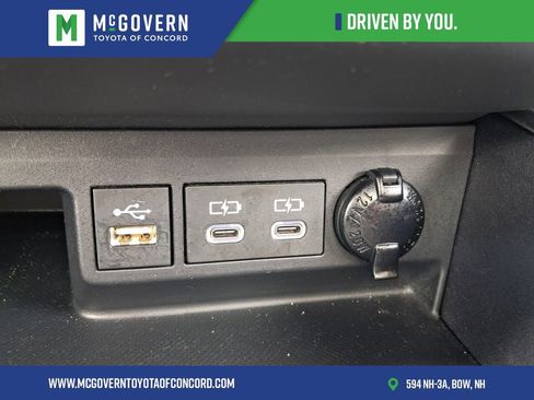 Used 2023 Toyota Highlander Platinum AWD/4WD image 39