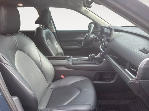 Used 2024 Toyota Grand Highlander XLE image 15