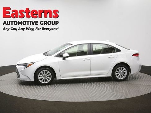 Used 2024 Toyota Corolla LE w/ LE Convenience Package FWD image 58