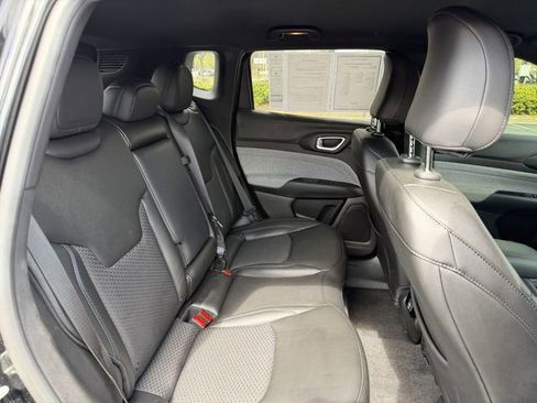 Used 2024 Jeep Compass Latitude AWD/4WD image 31