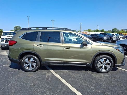 Used 2023 Subaru Ascent Premium w/ Convenience Package image 7