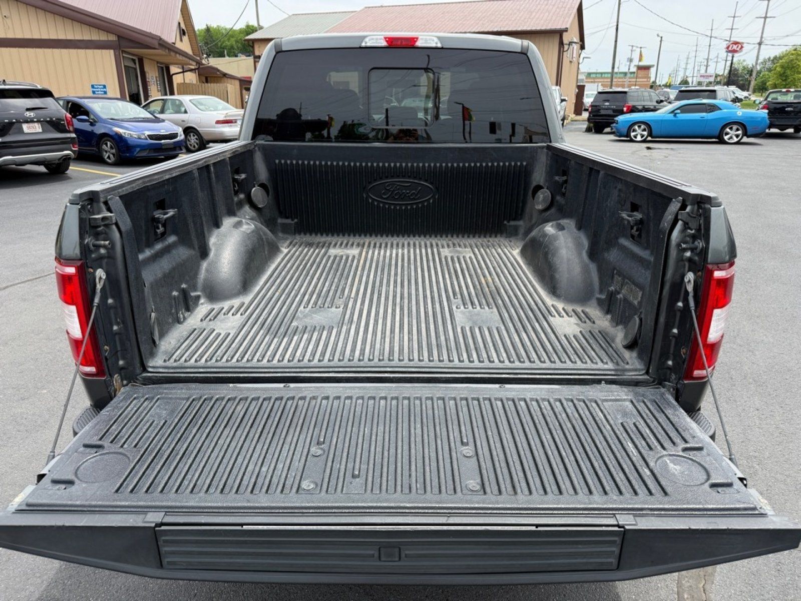 Used 2019 Ford F150 XLT w/ Equipment Group 302A Luxury AWD/4WD image 37