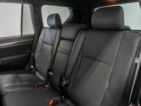 Used 2022 Lexus GX 460 Premium w/ Premium Plus Package AWD/4WD image 28