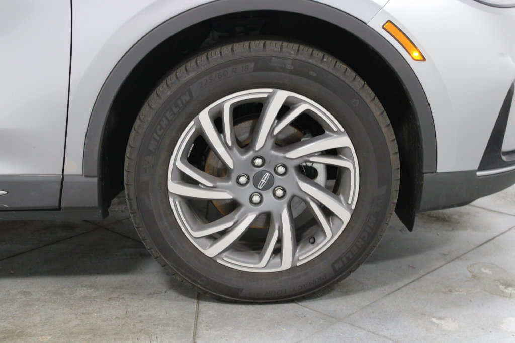 Used 2023 Lincoln Corsair AWD w/ Equipment Group 101A image 13
