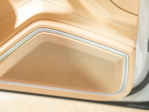 Certified 2023 Porsche Panamera image 18