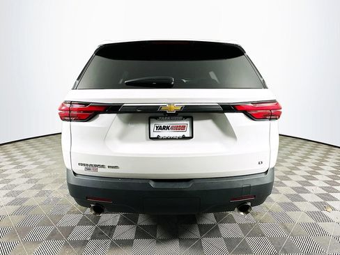 Used 2023 Chevrolet Traverse LT w/ LT Premium Package image 9