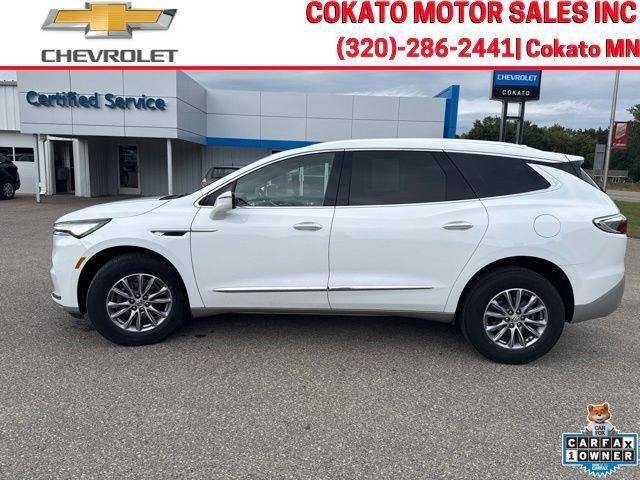 Used 2023 Buick Enclave Essence AWD/4WD image 4