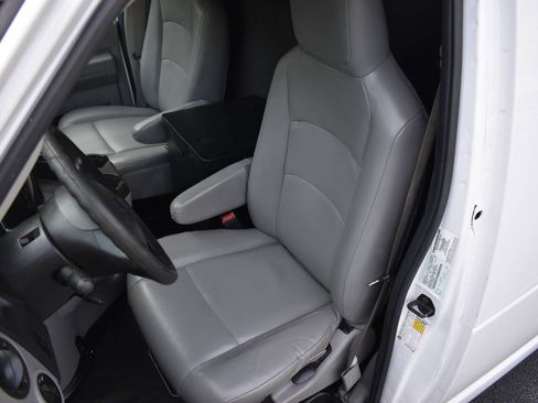 Used 2014 Ford E-350 and Econoline 350 Super Duty RWD image 19