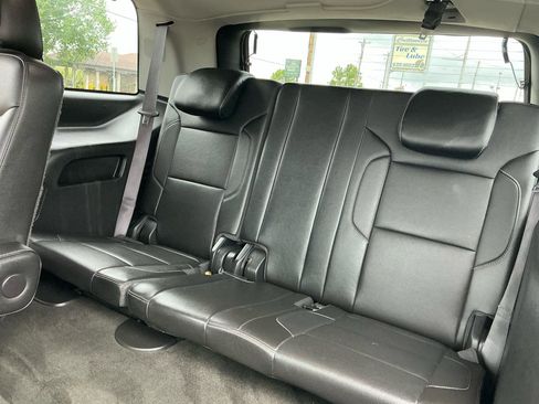 Used 2016 GMC Yukon SLT w/ Open Road Package AWD/4WD image 12