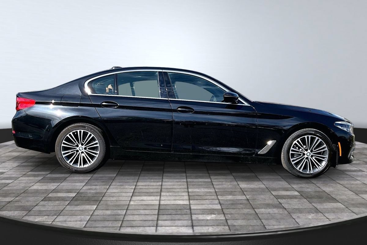 Used 2019 BMW 530i xDrive AWD/4WD image 8