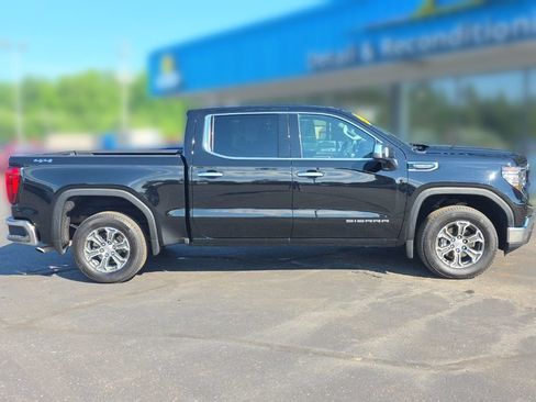 Used 2025 GMC Sierra 1500 SLT AWD/4WD image 8