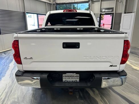 Used 2020 Toyota Tundra SR5 w/ SR5 Leather Package AWD/4WD image 29