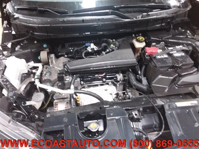 Used 2017 Nissan Rogue SV FWD image 9