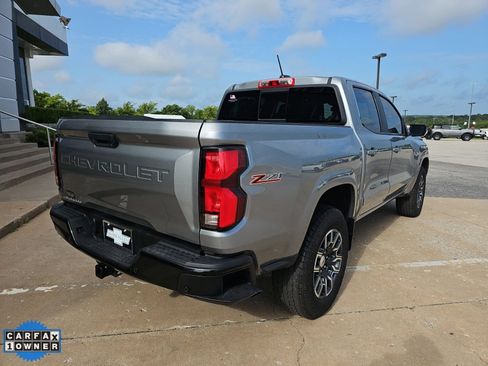 Used 2025 Chevrolet Colorado Z71 AWD/4WD image 4