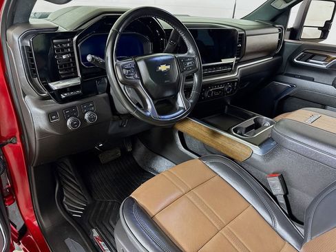 Certified 2024 Chevrolet Silverado 2500 High Country w/ Technology Package AWD/4WD image 7