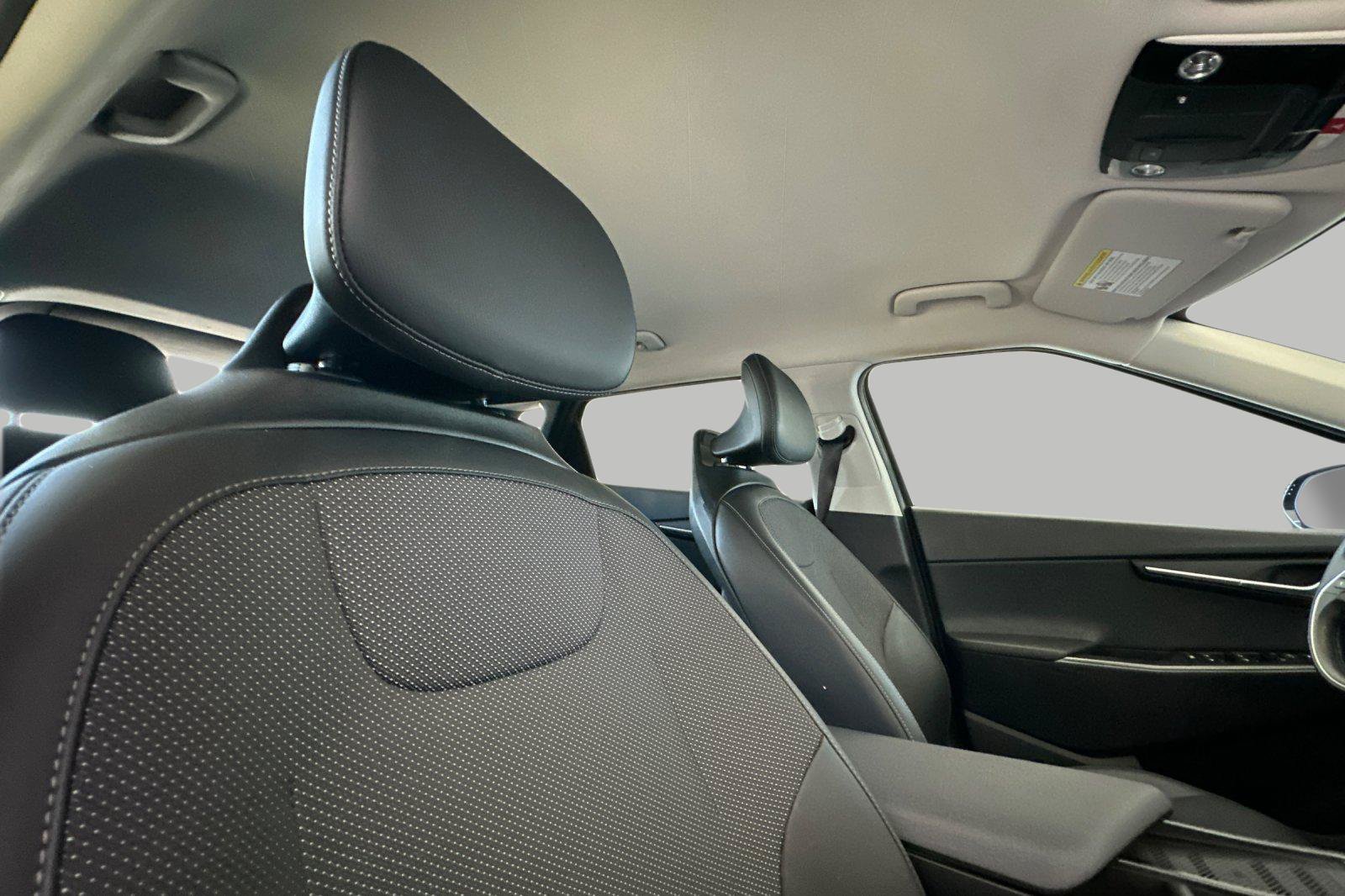 Certified 2024 Kia EV6 Light RWD image 18