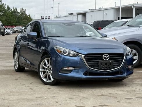 Used 2017 MAZDA MAZDA3 Touring w/ Popular Equipment Package FWD image 2