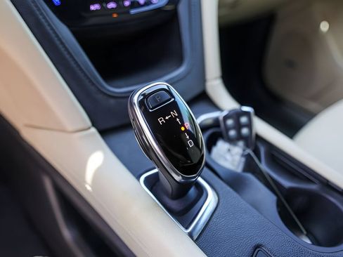 Used 2017 Cadillac XT5 Premium Luxury FWD image 20
