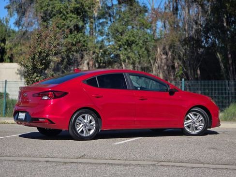 Used 2020 Hyundai Elantra SEL image 16