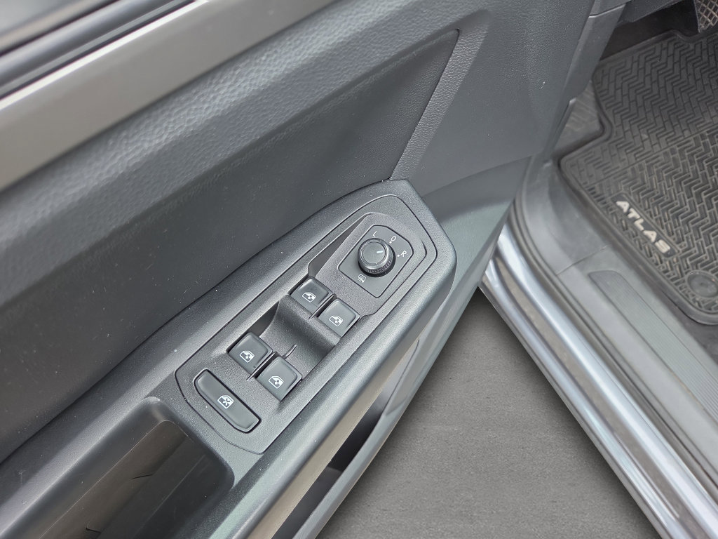 Used 2020 Volkswagen Atlas SE FWD image 18