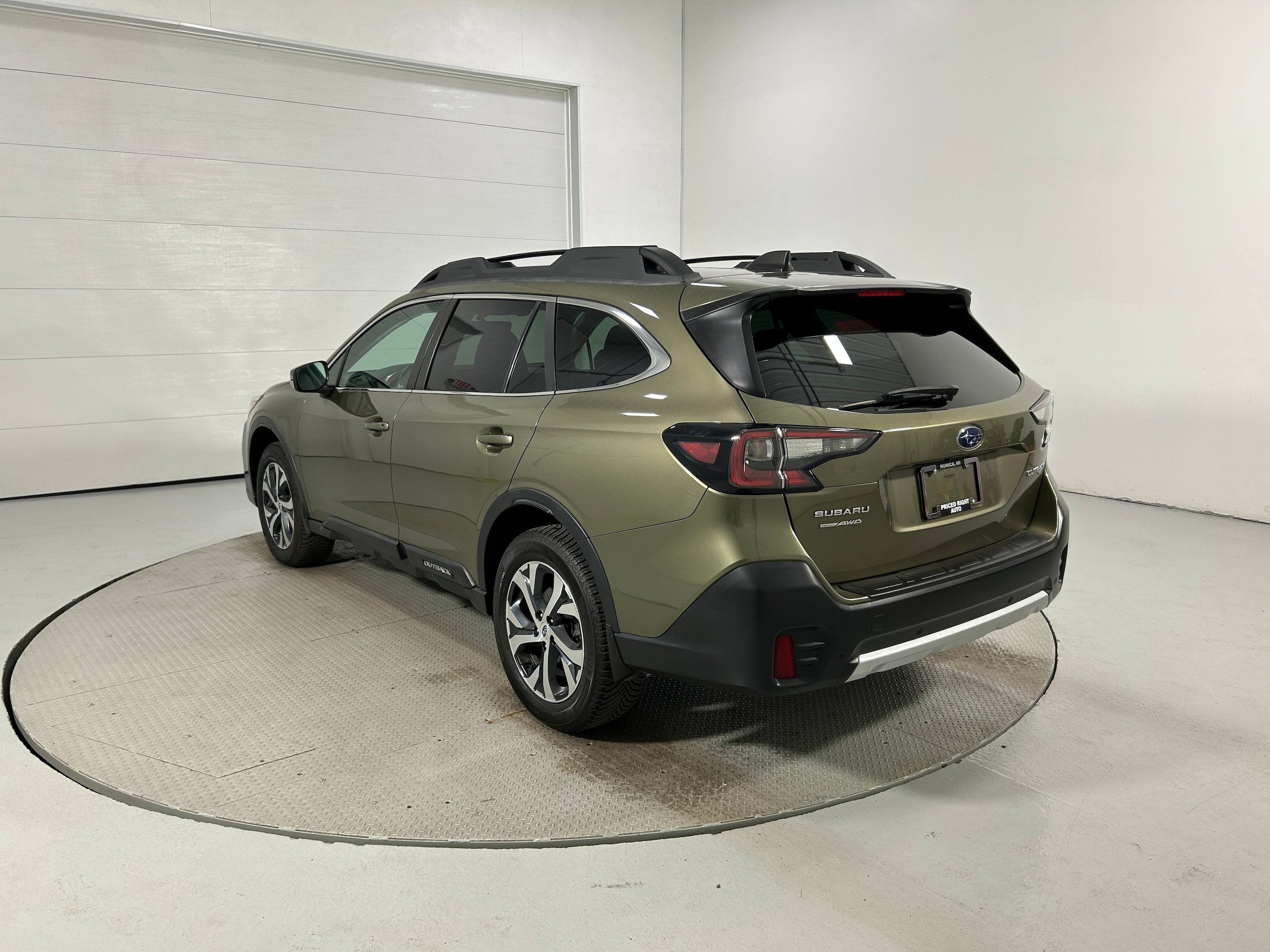 Used 2020 Subaru Outback Limited AWD/4WD image 23