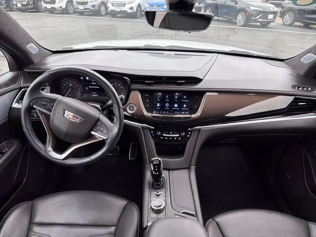 Certified 2023 Cadillac XT6 Sport w/ Platinum Package AWD/4WD image 4