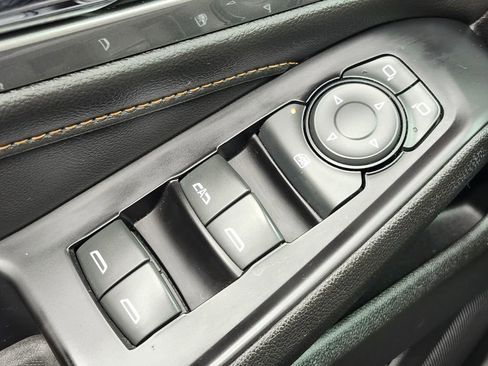 Used 2019 Chevrolet Traverse LT image 30