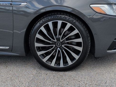 Used 2019 Lincoln Continental Black Label FWD image 12
