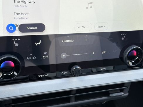 New 2026 Subaru Solterra Premium image 20