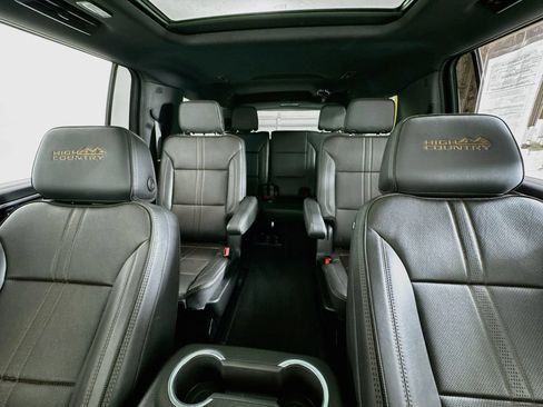 Used 2026 Chevrolet Suburban High Country w/ Sun And Tow Package AWD/4WD image 21