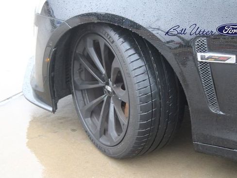 Used 2016 Cadillac CTS V w/ Carbon Fiber Package image 9