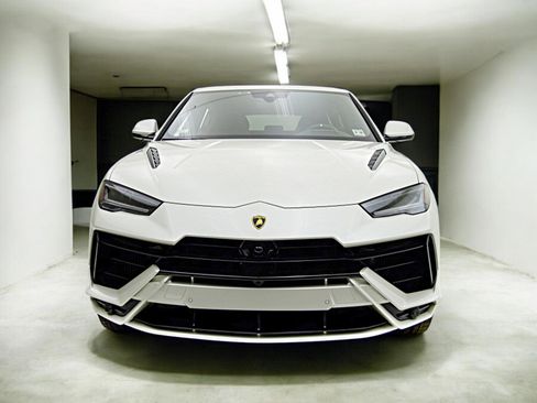 Used 2024 Lamborghini Urus S image 15