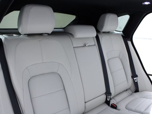 Used 2025 Jaguar F-PACE R-Dynamic S image 13