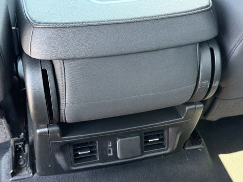 Used 2025 Chevrolet Silverado 1500 LT RWD image 35
