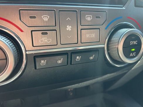 Used 2015 Toyota Tundra Platinum image 21